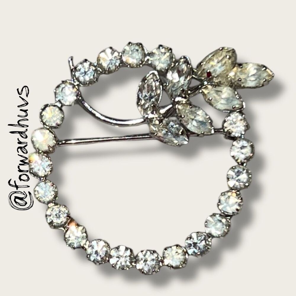 Vintage Sterling Silver Glass Stone Brooch – Floral Circle Design – Marked Sterl